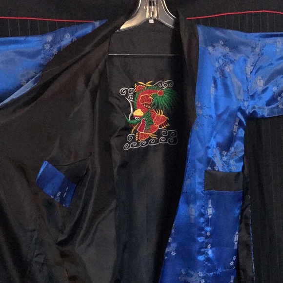 Reversible Satin Kimono Royal Blue/Black With Embroidered Dragon Youth Size M - Picture 7 of 10